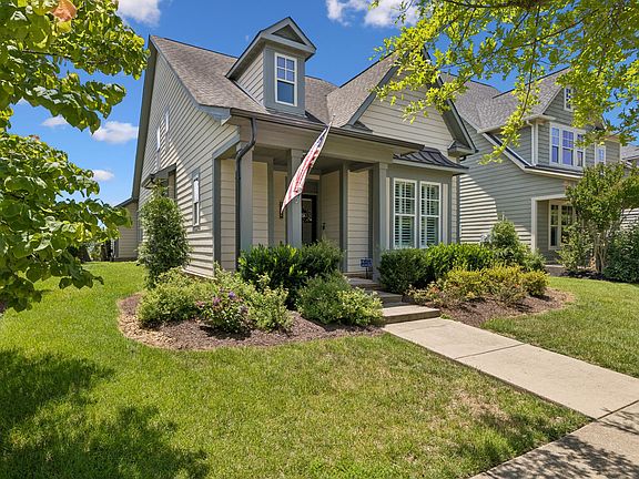 2nd image of 2816 Americus Dr