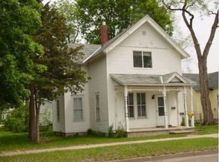 612 E Howard St, Winona, MN 55987