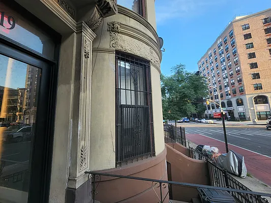 Rented by RELEASE NY | media 27