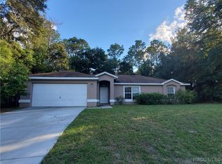 464 W La Casita Ln, Citrus Springs, FL 34434