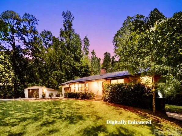9500 Harvest Ln, Davidson, NC 28036