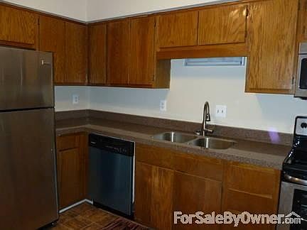 Kitchen Unit A
						:
						New Stainless Steel Appliances and granite countertops