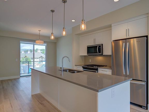4th image of 12798 Lake Hill Dr #34