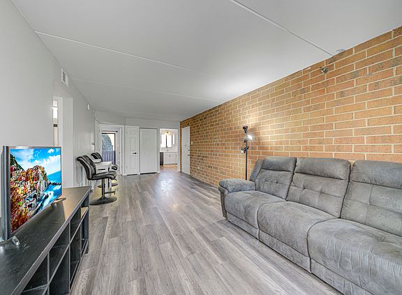 3rd image of 7040 Lake Bluff Dr Unit 101