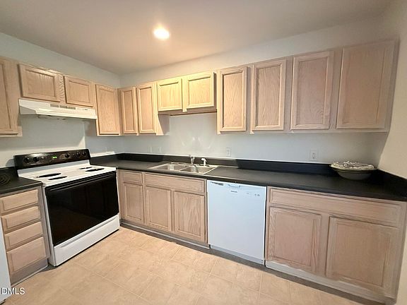 5th image of 57 Red Ln