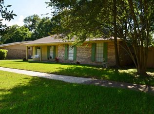 1137 Briarhurst Dr, Baton Rouge, LA 70810
