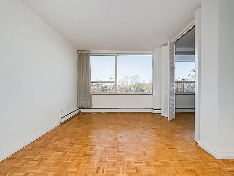 650 Briar Hill Ave — Photo 12