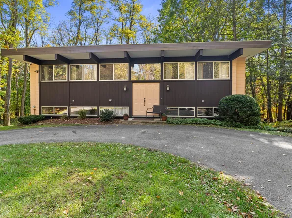 517 W 2nd Ave, Clearfield, PA 16830