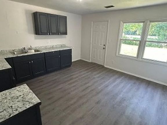3rd image of 40 Saint Gregory Dr