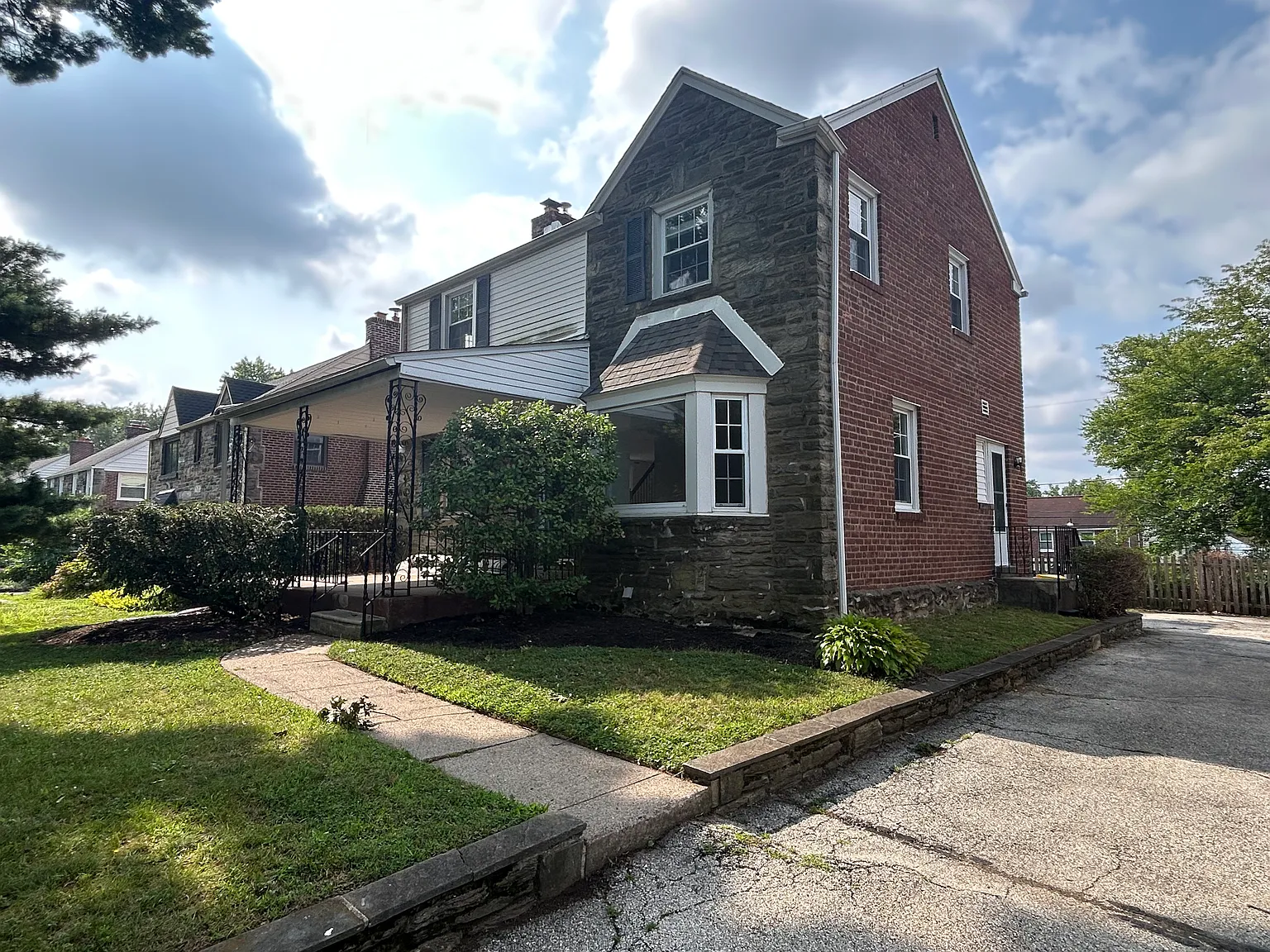 4 bed, 3.5 bath, 1850 sqft, $4,500 — Photo 3