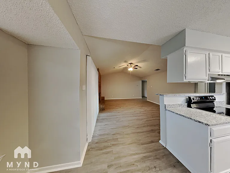 717 Timberoaks Dr — Photo 8