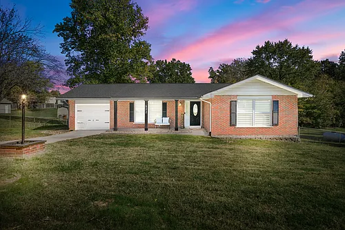 522 Ross Ln Photo 1