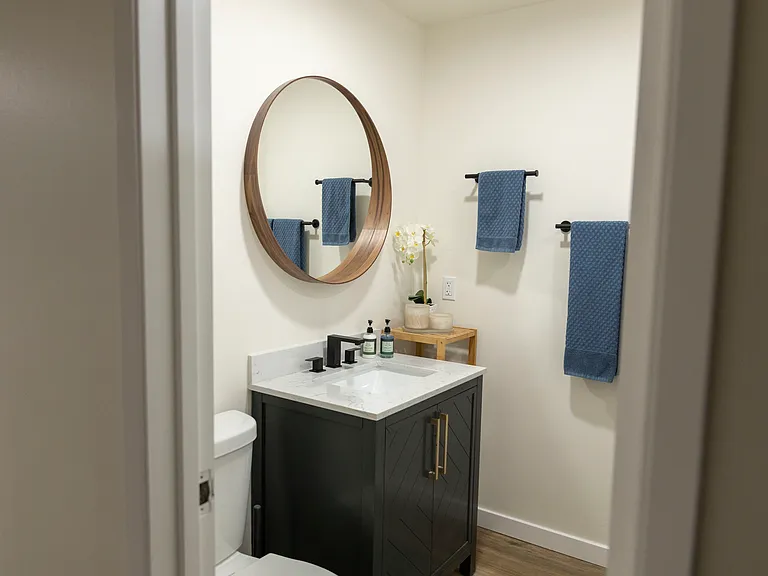 1101 Atascadero St — Photo 5