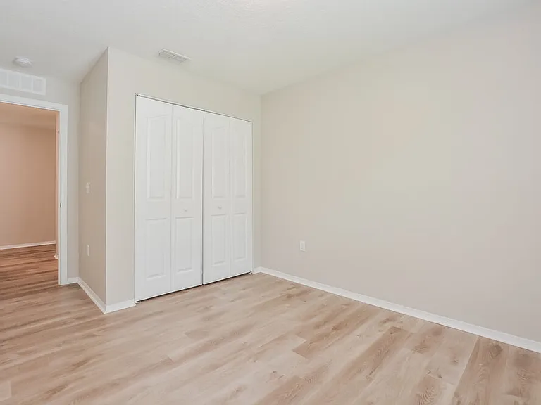 1617 Strathmore Cir — Photo 14