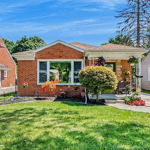 16966 Wakenden, Redford, MI 48240 | Zillow