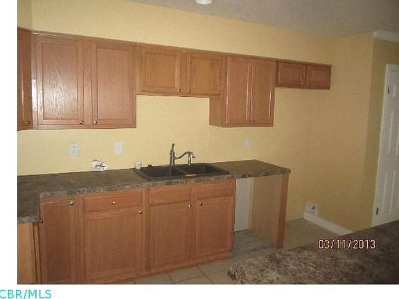 5th image of 1725 Eastbrook Dr S