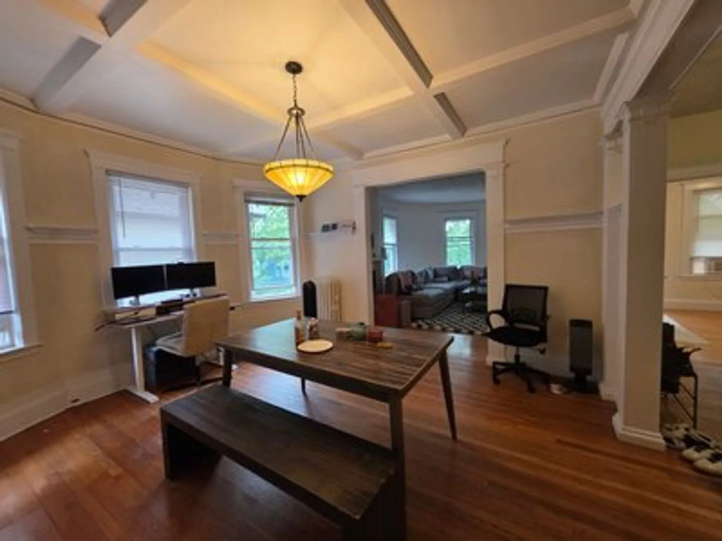 Spacious 3 Bed Right in the heart of Washington Square! Close to the C line — Photo 3