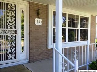 29 Trent Dr, Toms River, NJ 08757