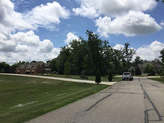 4th image of 298 Brittany Ln