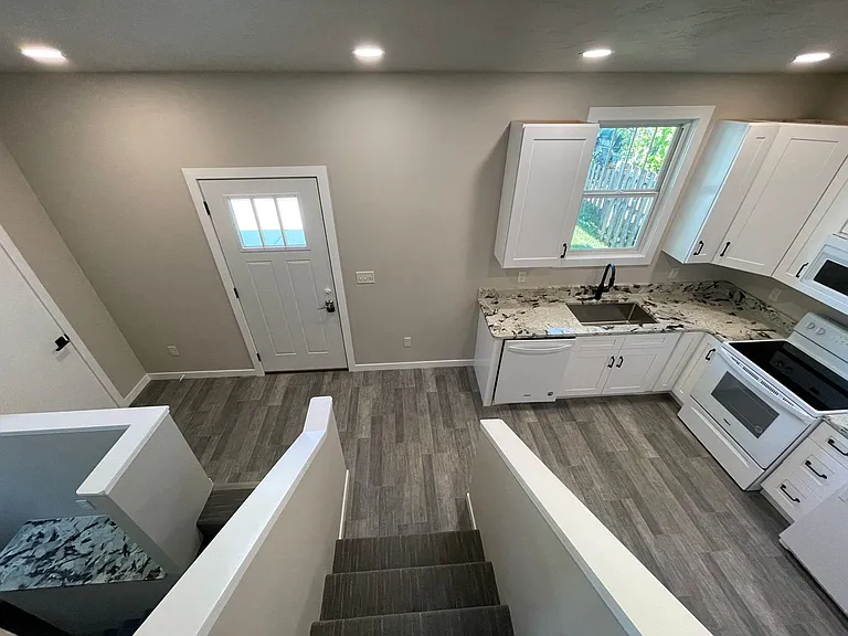 603 S Hawthorne Ave — Photo 6