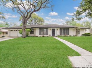 629 Balfour Dr, Windcrest, TX 78239