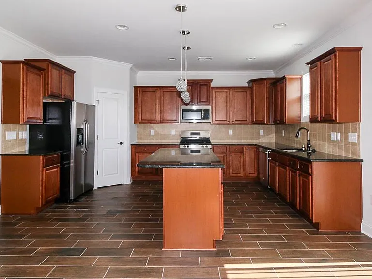 2709 Scarecrow Way — Photo 5
