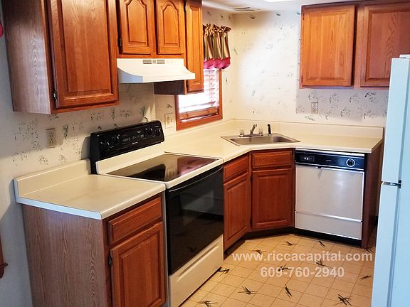 2nd image of 507 Wilbur Ave Floor 1