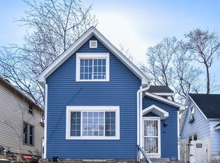 596 Hawthorne Ave E, Saint Paul, MN 55130