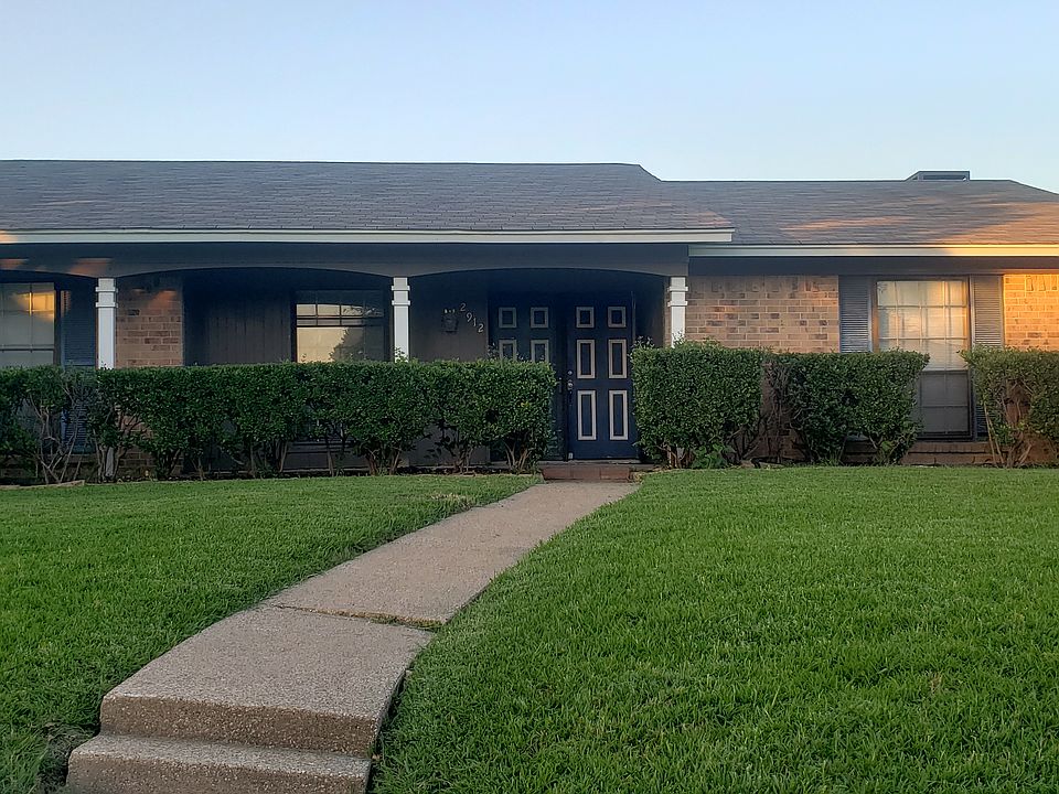 1st image of 2912 Sidney Dr