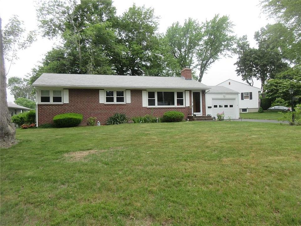 1st image of 109 Woodmont Dr