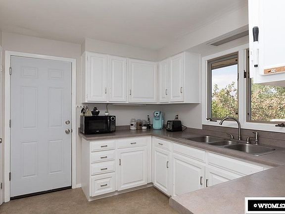 2nd image of 805 Easy Cir