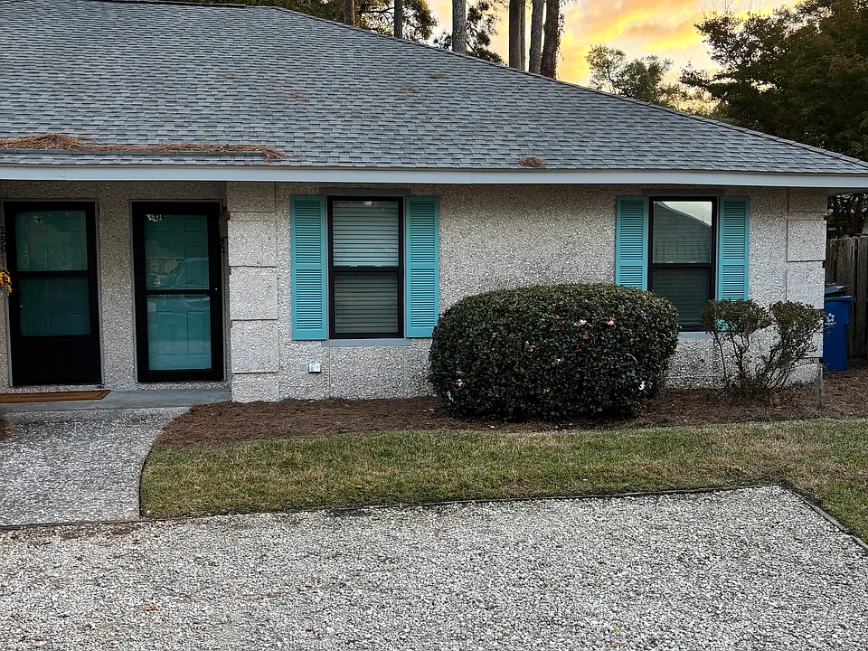 246 Island Dr