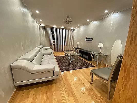 3rd image of 10212 65th Ave APT D58