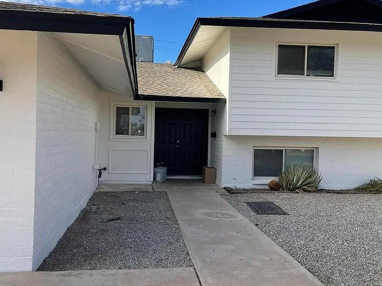 1600 E Laguna Dr — Photo 5