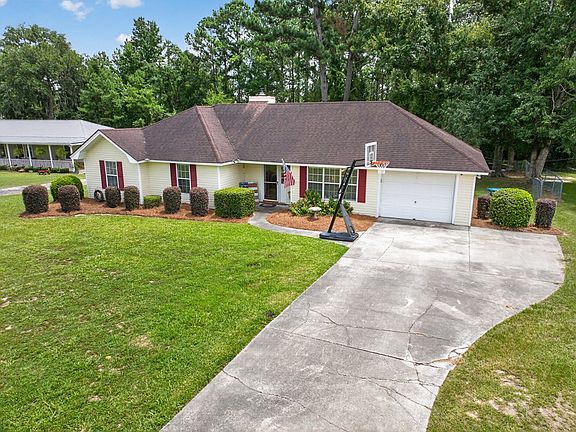 3rd image of 4204 Big Oak Cir