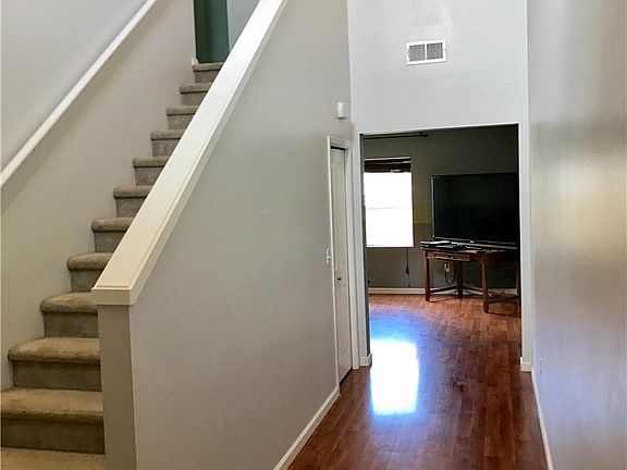 3rd image of 6903 Breeze Dr SE