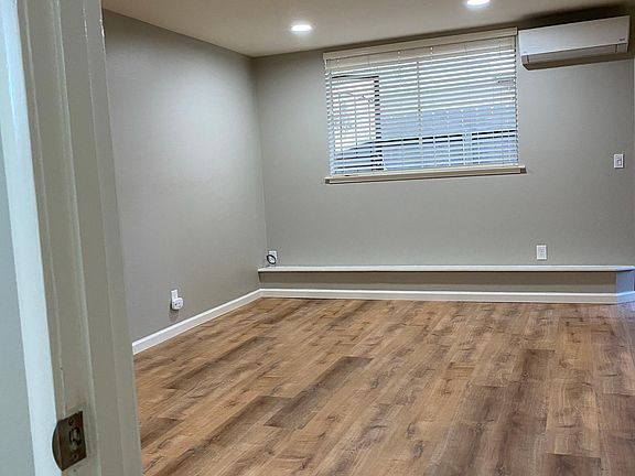 4th image of 211 Lincoln Ave APT 4