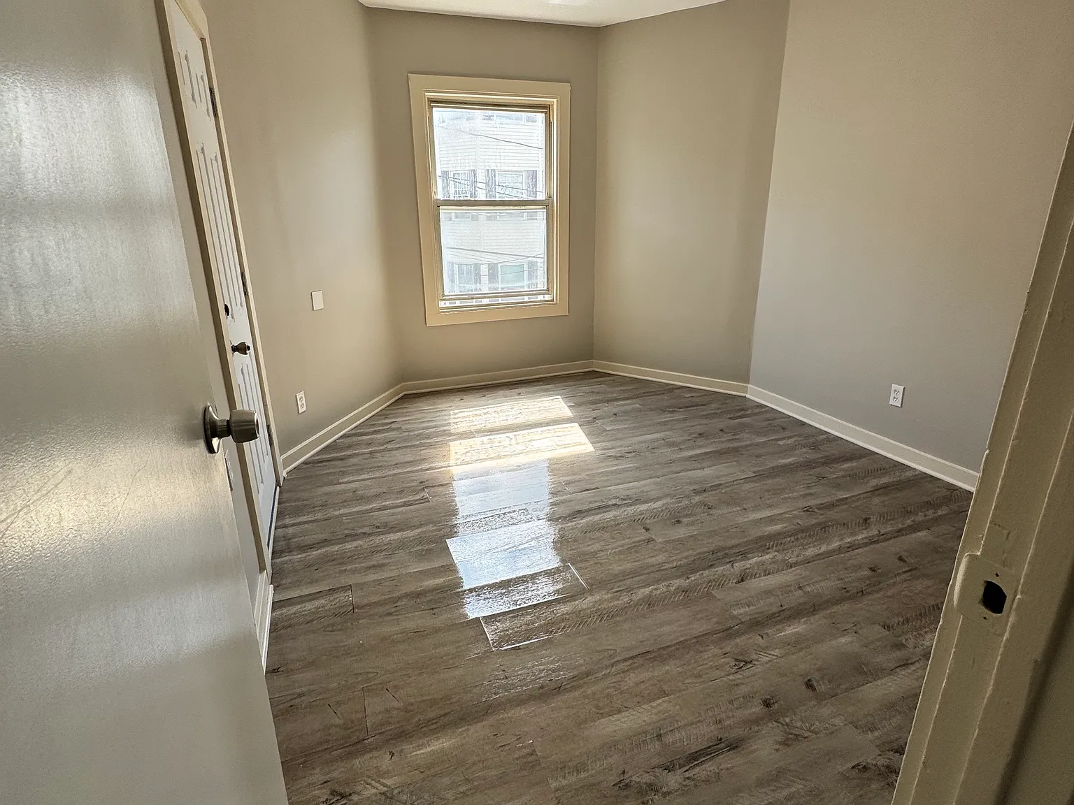 2 bed, $1,600 — Photo 3