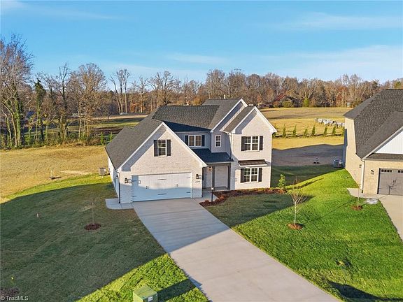 5th image of 279 Sandpiper Dr
