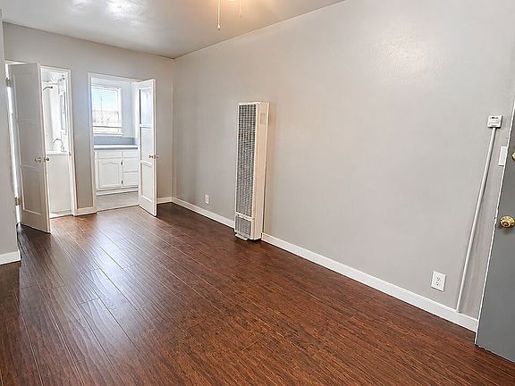 4th image of 1351 S Cochran Ave #10