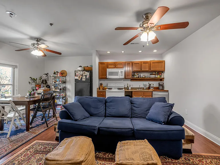 508 W 2nd St #203 — Photo 5