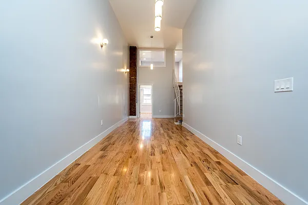 Rented by Nooklyn NYC LLC | media 74