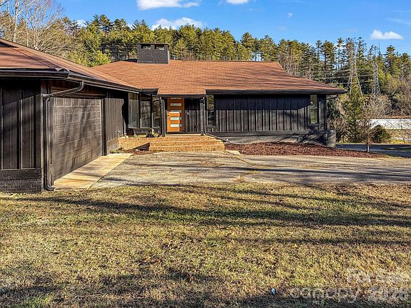 3rd image of 109 Orchid Heights Dr