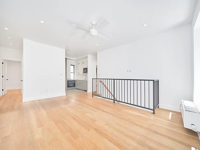 325 W 93rd St #1A — Photo 2