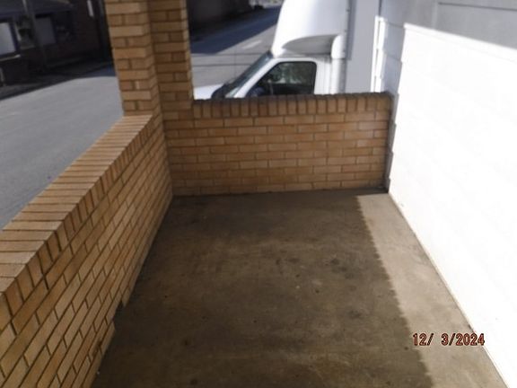 2nd image of 761 W Otterman St