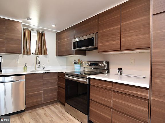 5th image of 307 S Boardwalk APT 805