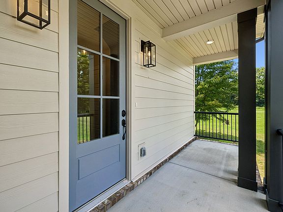 3rd image of 2636 Phillips Rd