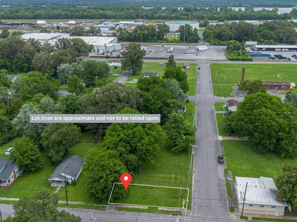 1133 Flournoy St, Paducah, KY 42001