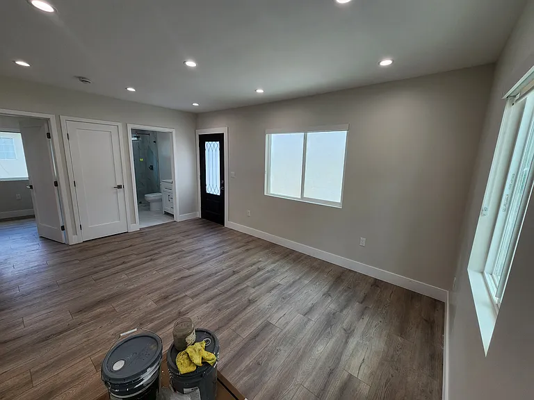 528 Amherst Dr — Photo 5