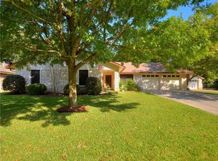 106 Bonwood Dr, Round Rock, TX 78681